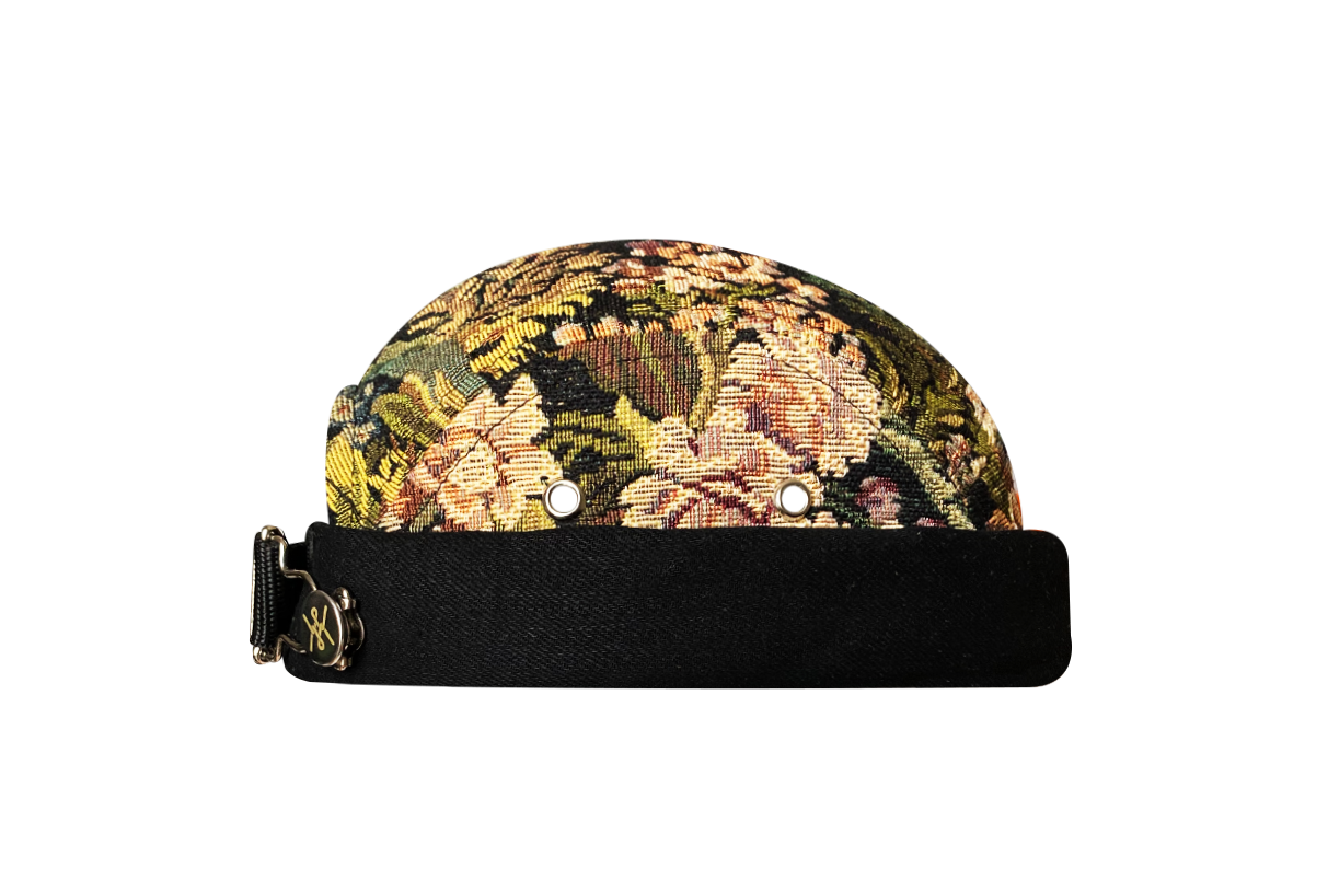 Chapeaux Bonnet  Docker Miki Breton Five Panel Fabrication française Qualité supérieure Mode Streewear Mode Unisex Artisanat traditionnel Upcycling créatif Fabrication artisanale Éco-responsable Matériaux recyclés Design unique Pièces uniques Originalité Fait main Conception durable Artisanat traditionnel Mode responsable Création écologique Réduction des déchets Nouvelle vie pour les matériaux Confection soignée Conception sur mesure Qualité supérieure Savoir-faire authentique Artisanat éthique Look urbain