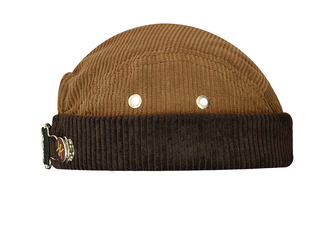 Chapeaux Bonnet  Docker Miki Breton Five Panel Fabrication française Qualité supérieure Mode Streewear Mode Unisex Artisanat traditionnel Upcycling créatif Fabrication artisanale Éco-responsable Matériaux recyclés Design unique Pièces uniques Originalité Fait main Conception durable Artisanat traditionnel Mode responsable Création écologique Réduction des déchets Nouvelle vie pour les matériaux Confection soignée Conception sur mesure Qualité supérieure Savoir-faire authentique Artisanat éthique Look urbain